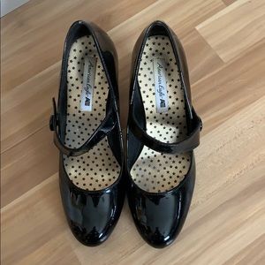 American eagle black heel dress shoe